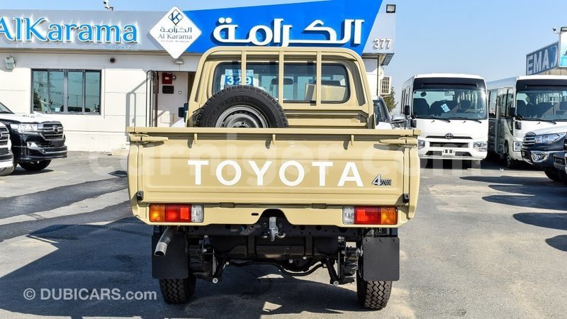 Big with watermark toyota land cruiser agadez import dubai 5580