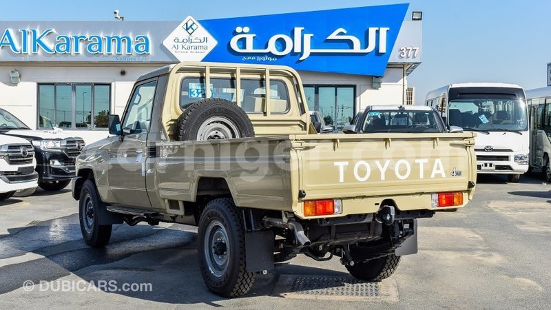 Big with watermark toyota land cruiser agadez import dubai 5580