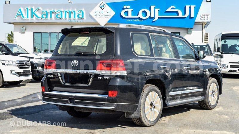 Big with watermark toyota land cruiser agadez import dubai 5582