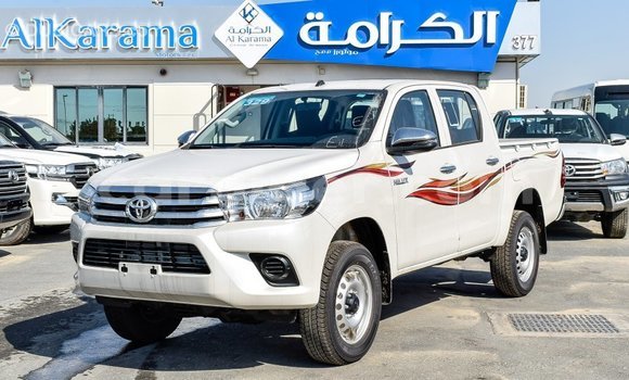 Sayi Imported Toyota Hilux White Mota in Import - Dubai a Agadez Sayi Imported Toyota Hilux White Mota in Import - Dubai a Agadez