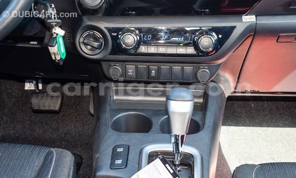 Sayi Imported Toyota Hilux Black Mota in Import - Dubai a Agadez Sayi Imported Toyota Hilux Black Mota in Import - Dubai a Agadez