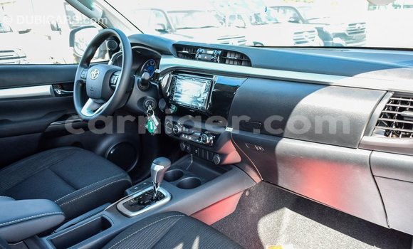Sayi Imported Toyota Hilux Black Mota in Import - Dubai a Agadez Sayi Imported Toyota Hilux Black Mota in Import - Dubai a Agadez