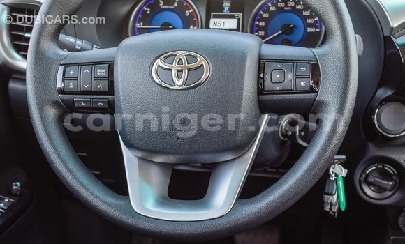 Sayi Imported Toyota Hilux Black Mota in Import - Dubai a Agadez Sayi Imported Toyota Hilux Black Mota in Import - Dubai a Agadez