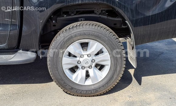 Sayi Imported Toyota Hilux Black Mota in Import - Dubai a Agadez Sayi Imported Toyota Hilux Black Mota in Import - Dubai a Agadez