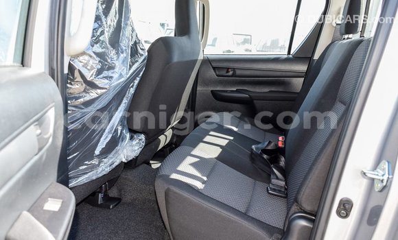 Sayi Imported Toyota Hilux Other Mota in Import - Dubai a Agadez Sayi Imported Toyota Hilux Other Mota in Import - Dubai a Agadez