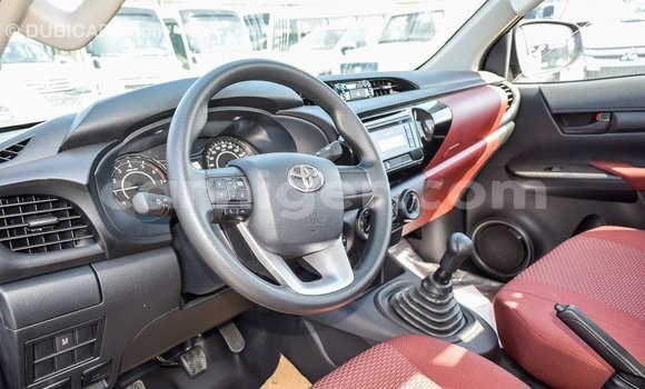 Sayi Imported Toyota Hilux Other Mota in Import - Dubai a Agadez Sayi Imported Toyota Hilux Other Mota in Import - Dubai a Agadez