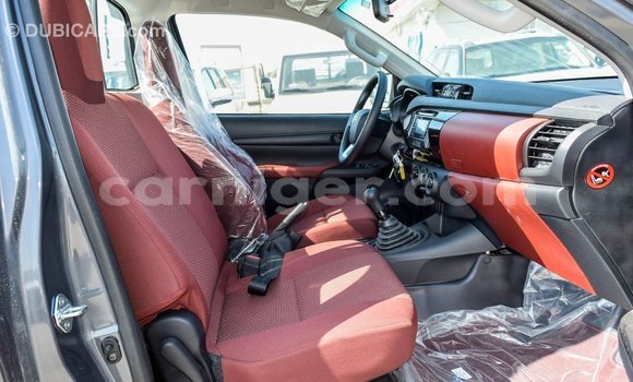 Sayi Imported Toyota Hilux Other Mota in Import - Dubai a Agadez Sayi Imported Toyota Hilux Other Mota in Import - Dubai a Agadez