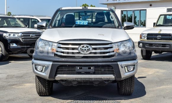 Sayi Imported Toyota Hilux Other Mota in Import - Dubai a Agadez Sayi Imported Toyota Hilux Other Mota in Import - Dubai a Agadez