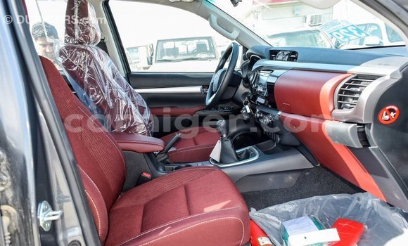 Sayi Imported Toyota Hilux Other Mota in Import - Dubai a Agadez Sayi Imported Toyota Hilux Other Mota in Import - Dubai a Agadez