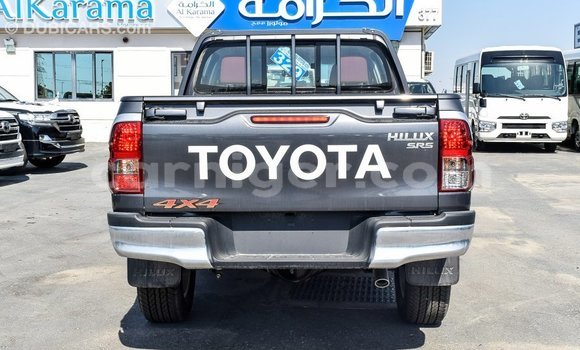 Sayi Imported Toyota Hilux Other Mota in Import - Dubai a Agadez Sayi Imported Toyota Hilux Other Mota in Import - Dubai a Agadez