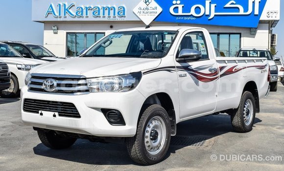 Sayi Imported Toyota Hilux White Mota in Import - Dubai a Agadez Sayi Imported Toyota Hilux White Mota in Import - Dubai a Agadez