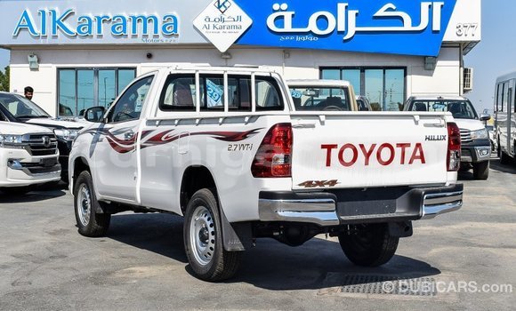 Sayi Imported Toyota Hilux White Mota in Import - Dubai a Agadez Sayi Imported Toyota Hilux White Mota in Import - Dubai a Agadez