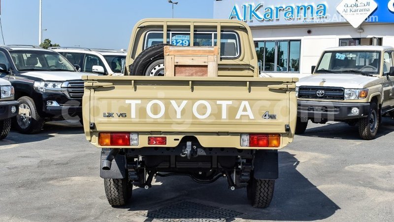 Big with watermark toyota land cruiser agadez import dubai 5595