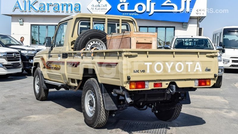 Big with watermark toyota land cruiser agadez import dubai 5595