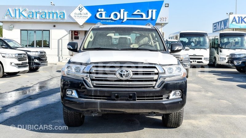 Big with watermark toyota land cruiser agadez import dubai 5597