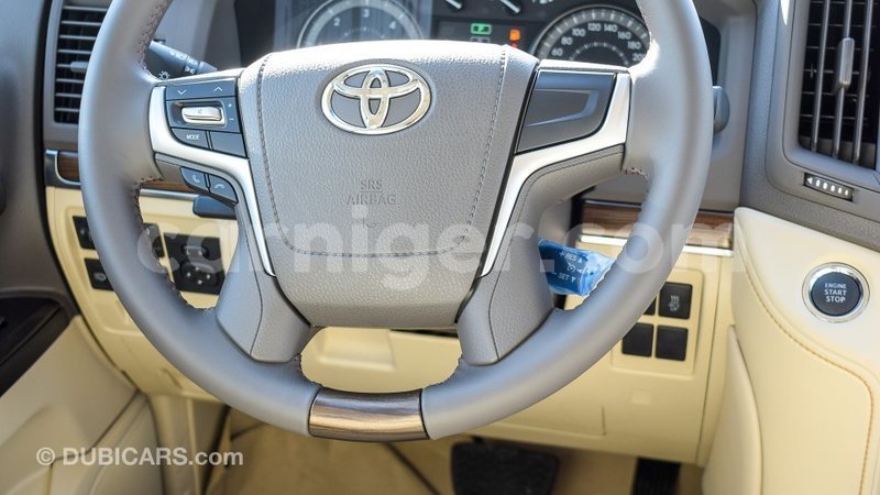 Big with watermark toyota land cruiser agadez import dubai 5597