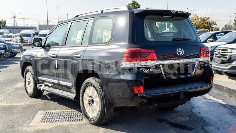 Big with watermark toyota land cruiser agadez import dubai 5597