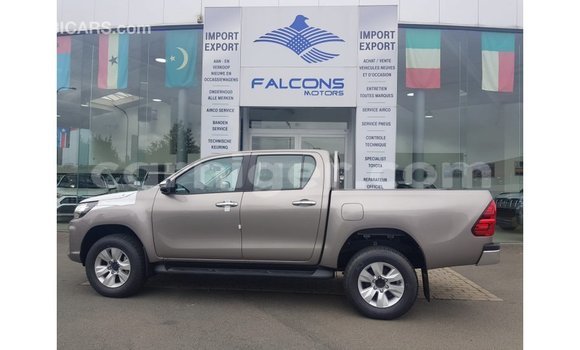 Buy Import Toyota Hilux Other Car in Import - Dubai in Agadez Buy Import Toyota Hilux Other Car in Import - Dubai in Agadez