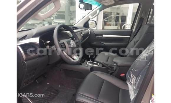 Buy Import Toyota Hilux Other Car in Import - Dubai in Agadez Buy Import Toyota Hilux Other Car in Import - Dubai in Agadez
