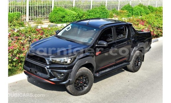 Sayi Imported Toyota Hilux Black Mota in Import - Dubai a Agadez Sayi Imported Toyota Hilux Black Mota in Import - Dubai a Agadez