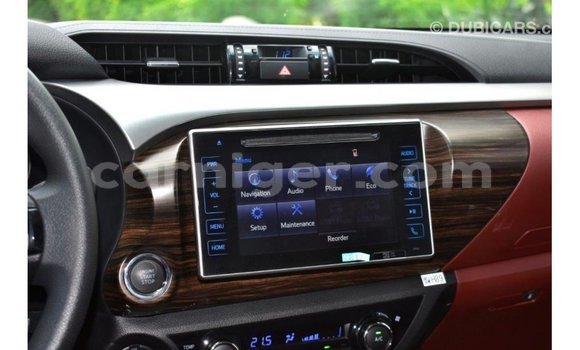 Sayi Imported Toyota Hilux Black Mota in Import - Dubai a Agadez Sayi Imported Toyota Hilux Black Mota in Import - Dubai a Agadez