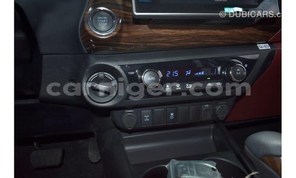 Sayi Imported Toyota Hilux Black Mota in Import - Dubai a Agadez Sayi Imported Toyota Hilux Black Mota in Import - Dubai a Agadez