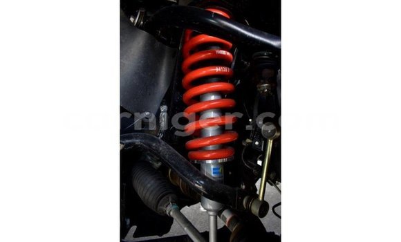 Sayi Imported Toyota Hilux Black Mota in Import - Dubai a Agadez Sayi Imported Toyota Hilux Black Mota in Import - Dubai a Agadez