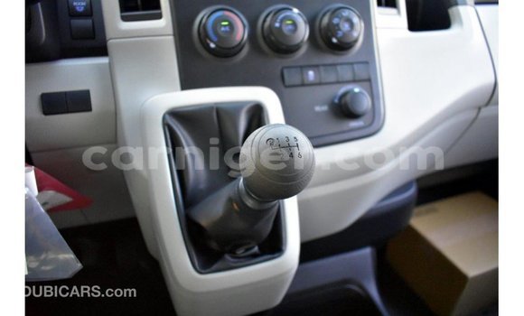 Sayi Imported Toyota Hiace White Mota in Import - Dubai a Agadez Sayi Imported Toyota Hiace White Mota in Import - Dubai a Agadez