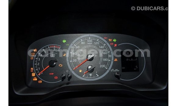 Sayi Imported Toyota Hiace White Mota in Import - Dubai a Agadez Sayi Imported Toyota Hiace White Mota in Import - Dubai a Agadez