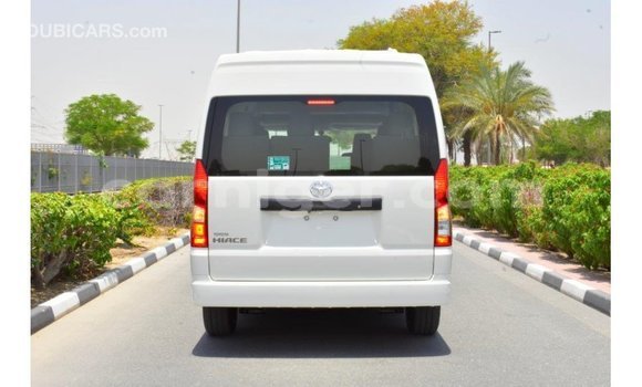 Sayi Imported Toyota Hiace White Mota in Import - Dubai a Agadez Sayi Imported Toyota Hiace White Mota in Import - Dubai a Agadez