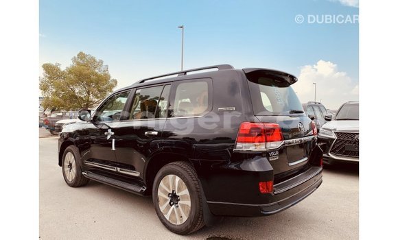 Buy Import Toyota Land Cruiser Black Truck in Import - Dubai in Agadez Buy Import Toyota Land Cruiser Black Truck in Import - Dubai in Agadez