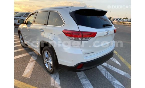 Buy Import Toyota Highlander White Car in Import - Dubai in Agadez Buy Import Toyota Highlander White Car in Import - Dubai in Agadez