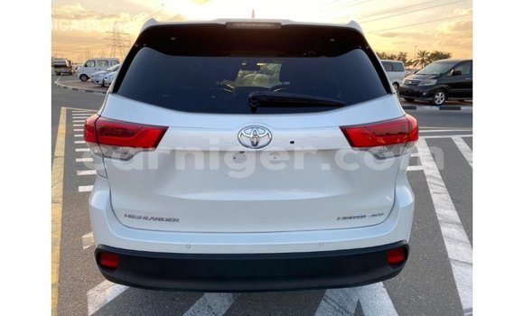 Buy Import Toyota Highlander White Car in Import - Dubai in Agadez Buy Import Toyota Highlander White Car in Import - Dubai in Agadez
