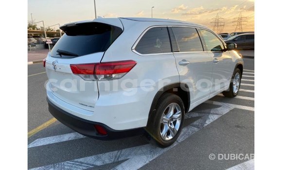 Buy Import Toyota Highlander White Car in Import - Dubai in Agadez Buy Import Toyota Highlander White Car in Import - Dubai in Agadez