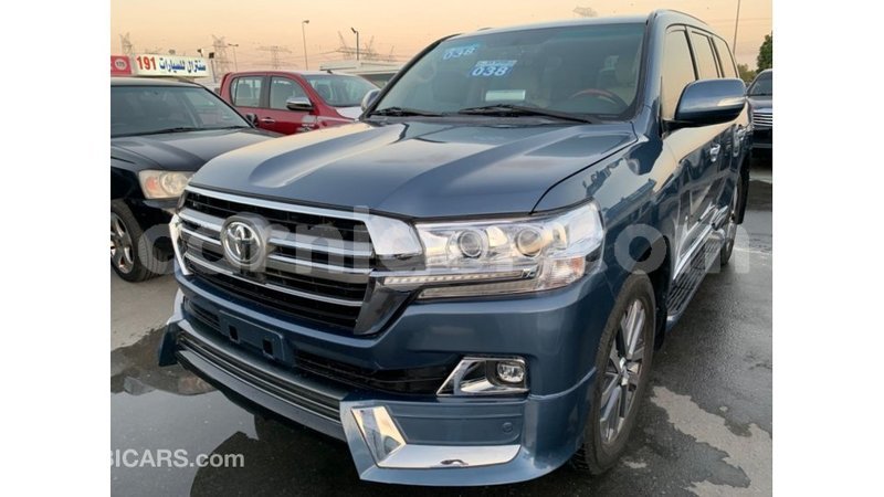 Big with watermark toyota land cruiser agadez import dubai 5612