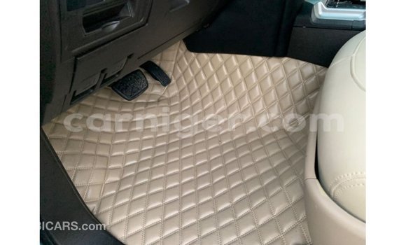 Sayi Imported Toyota Land Cruiser Blue Babbar mota in Import - Dubai a Agadez Sayi Imported Toyota Land Cruiser Blue Babbar mota in Import - Dubai a Agadez