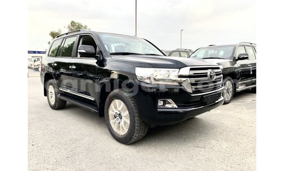 Buy Import Toyota Land Cruiser Black Truck in Import - Dubai in Agadez Buy Import Toyota Land Cruiser Black Truck in Import - Dubai in Agadez