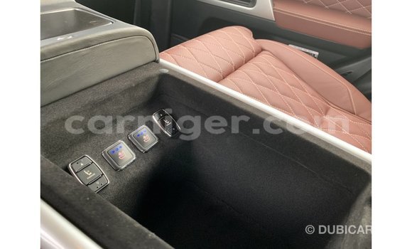 Buy Import Toyota Land Cruiser Black Truck in Import - Dubai in Agadez Buy Import Toyota Land Cruiser Black Truck in Import - Dubai in Agadez