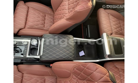 Buy Import Toyota Land Cruiser Black Truck in Import - Dubai in Agadez Buy Import Toyota Land Cruiser Black Truck in Import - Dubai in Agadez