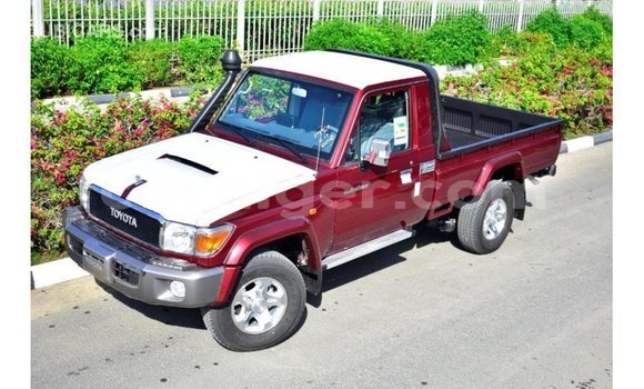 Sayi Imported Toyota Land Cruiser Red Babbar mota in Import - Dubai a Agadez Sayi Imported Toyota Land Cruiser Red Babbar mota in Import - Dubai a Agadez