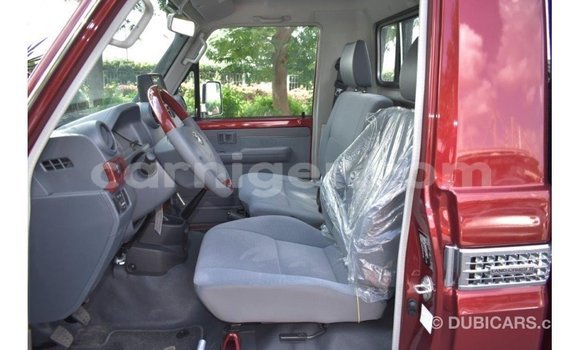 Sayi Imported Toyota Land Cruiser Red Babbar mota in Import - Dubai a Agadez Sayi Imported Toyota Land Cruiser Red Babbar mota in Import - Dubai a Agadez