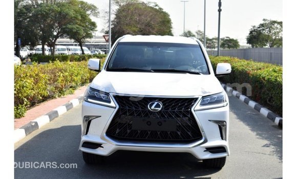 Sayi Imported Lexus LX White Mota in Import - Dubai a Agadez Sayi Imported Lexus LX White Mota in Import - Dubai a Agadez