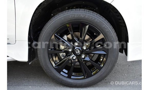 Sayi Imported Lexus LX White Mota in Import - Dubai a Agadez Sayi Imported Lexus LX White Mota in Import - Dubai a Agadez