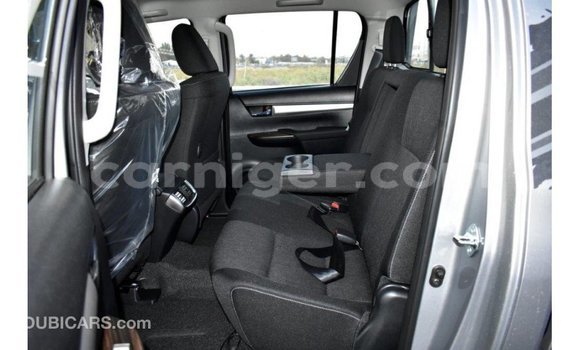Sayi Imported Toyota Hilux Other Mota in Import - Dubai a Agadez Sayi Imported Toyota Hilux Other Mota in Import - Dubai a Agadez