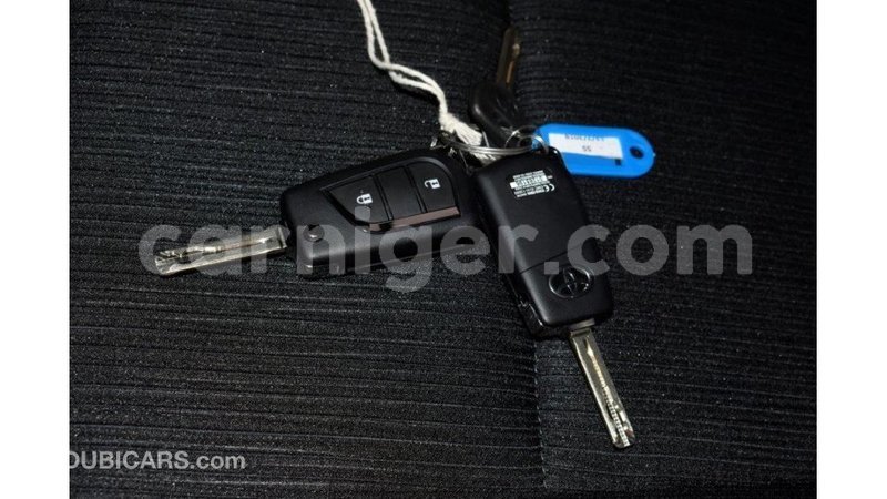 Big with watermark toyota hilux agadez import dubai 5624