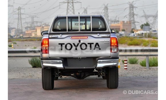 Sayi Imported Toyota Hilux Other Mota in Import - Dubai a Agadez Sayi Imported Toyota Hilux Other Mota in Import - Dubai a Agadez