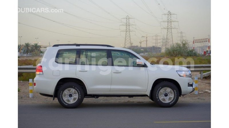 Big with watermark toyota land cruiser agadez import dubai 5634