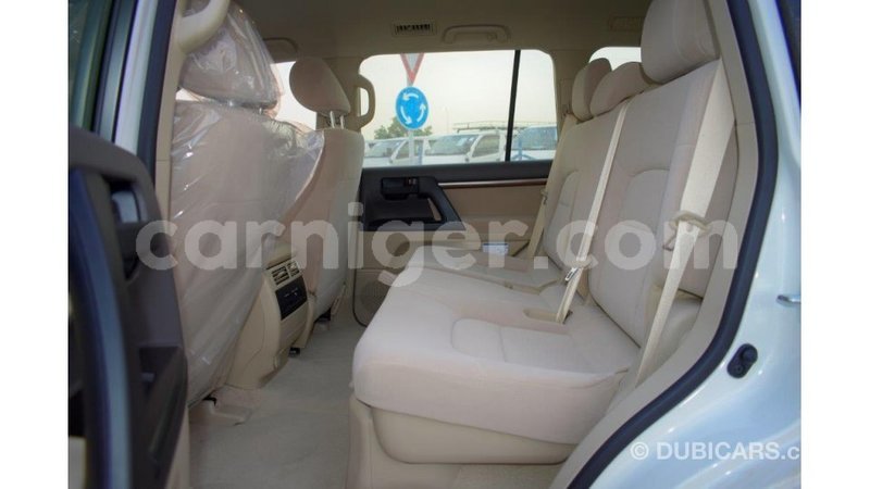 Big with watermark toyota land cruiser agadez import dubai 5634