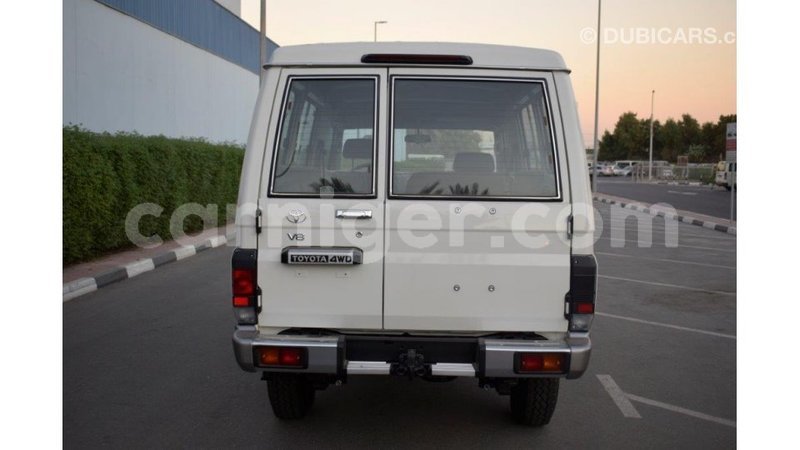 Big with watermark toyota land cruiser agadez import dubai 5635