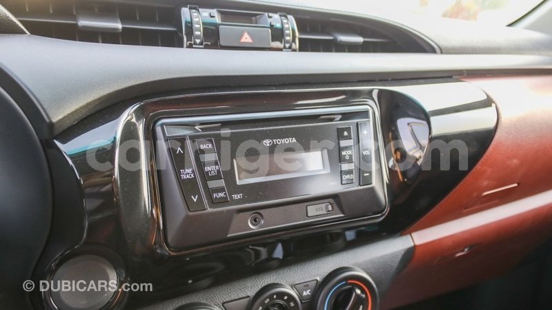 Big with watermark toyota hilux agadez import dubai 5639